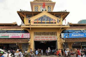 Cho Binh Tayマーケットー地元の人たちが集まるホーチミン最大の市場